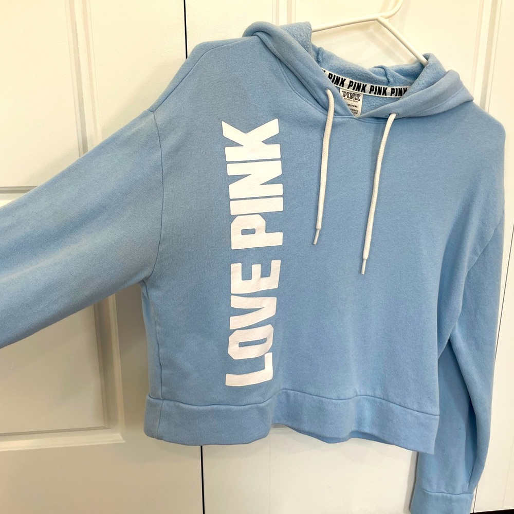 CROPPED PINK HOODIE